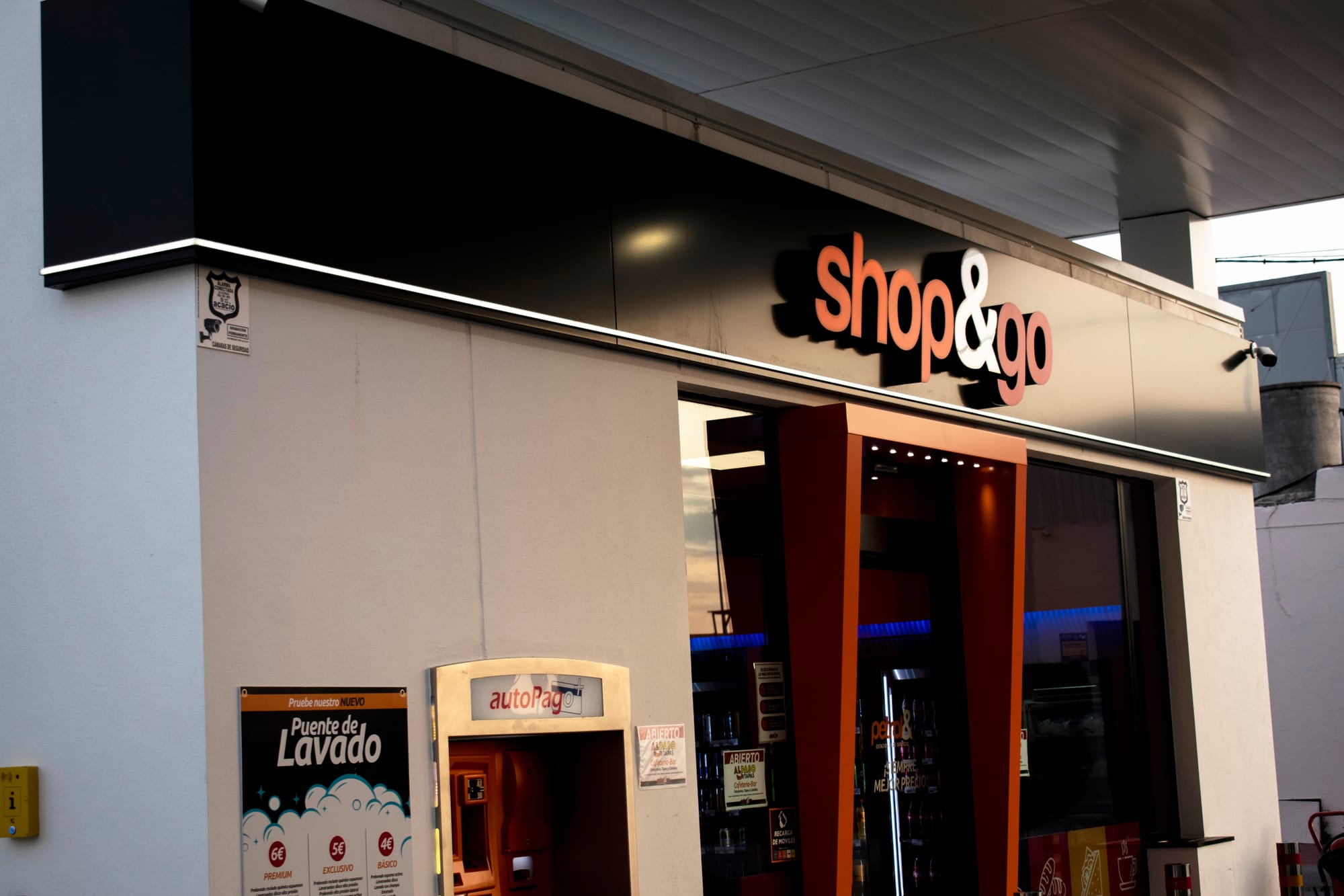 Rótulo tienda Shop&Go